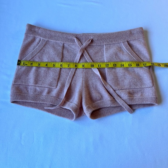 27 Miles Malibu 100% Cashmere Drawstring Shorts - Picture 4 of 9